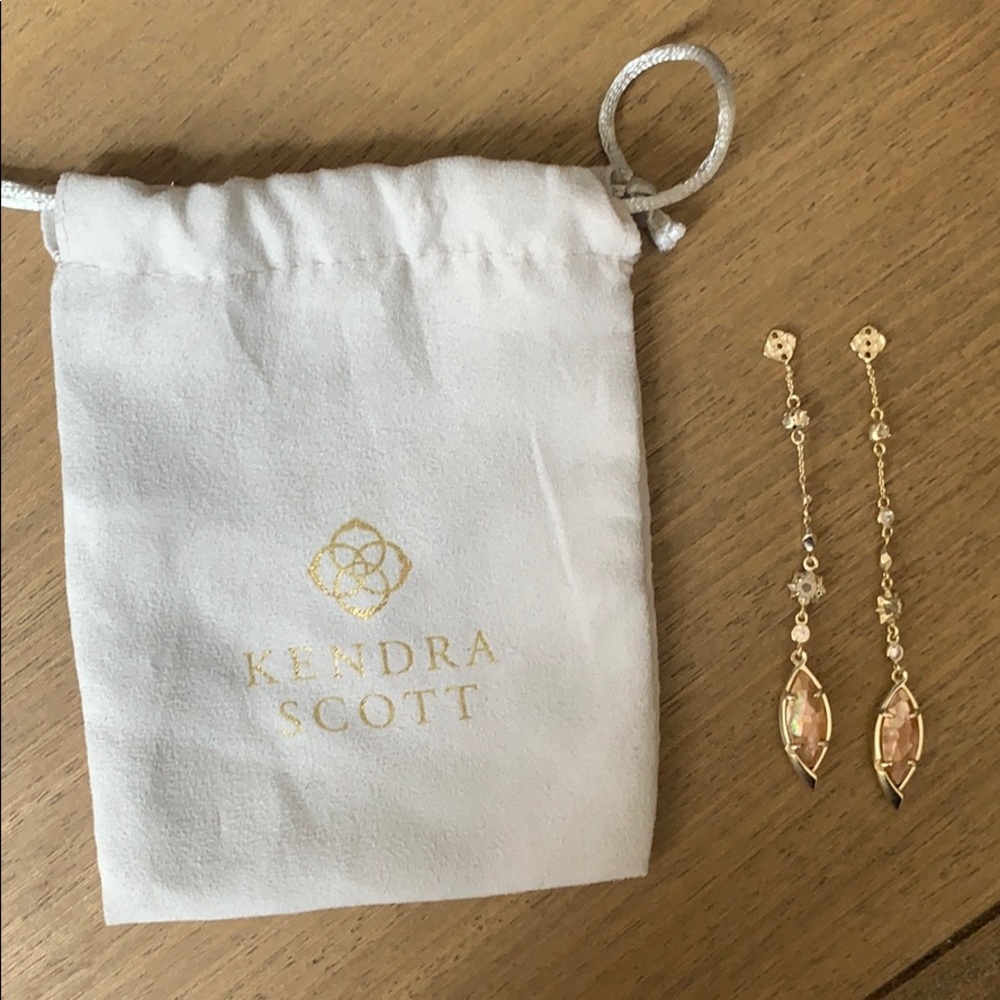 Kendra Scott dangly earrings